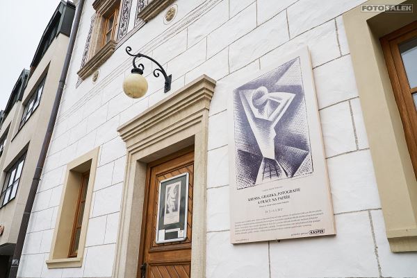 Kresba, grafika, fotografie a práce na papíře ze sbírek Galerie města Trutnova